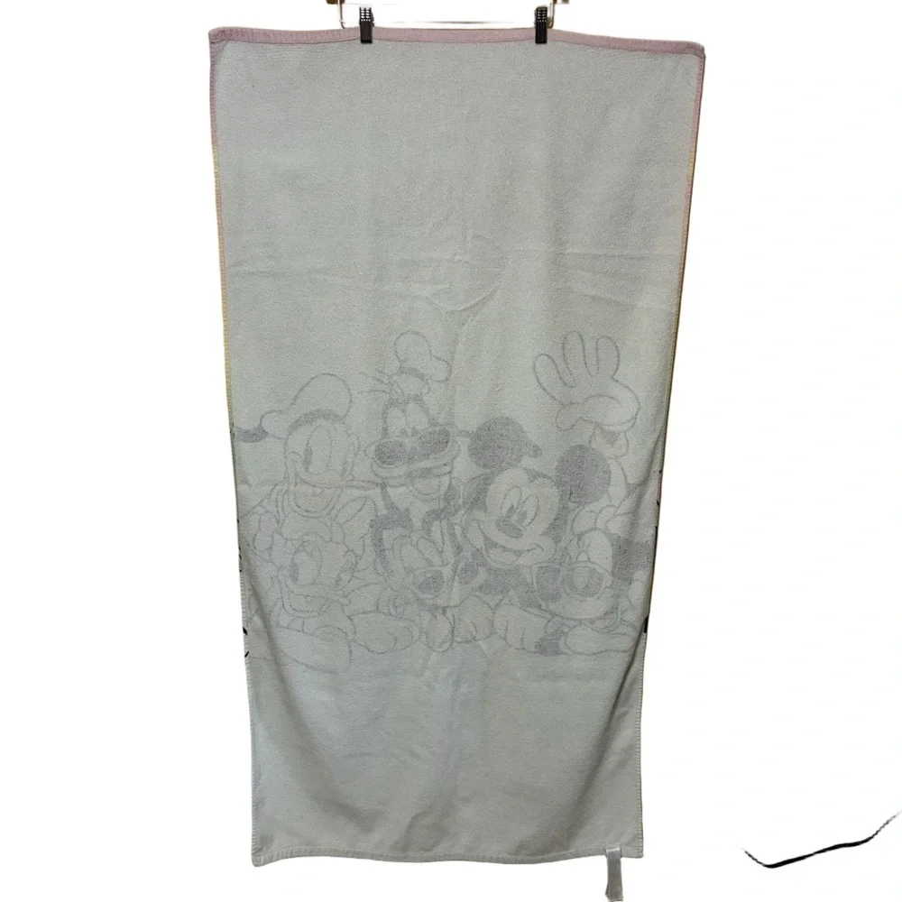 Disney Parks Mickey & Friends Beach Towel Beach Buddies 59”x29”